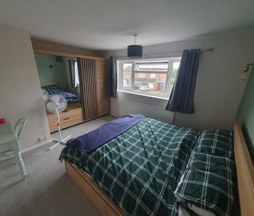 2 bedroom semi-detached house to rent - Photo 4