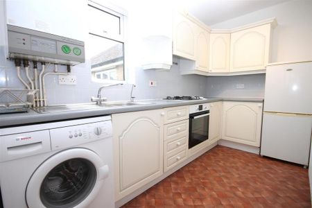 Studio to rent - Photo 5