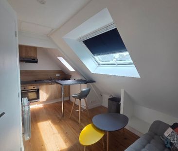 Appartement Lorient 2 pièce(s) 14.81 m2, sous combles 26.9m² au sol - Photo 4