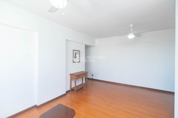 Apartamento com 2 quartos e 68m² para alugar em Independência, Porto Alegre. - Foto 1