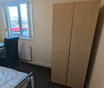 1 bedroom room to rent Norfolk Park Road, Sheffield - Photo 3