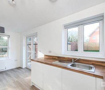 Russell Place - Photo 2