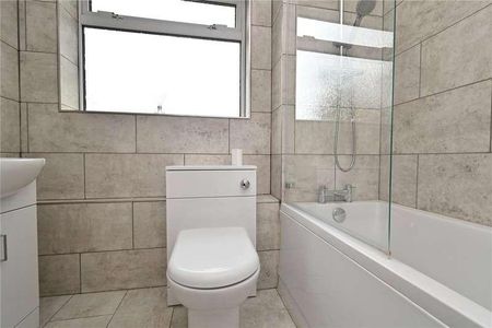 Britten Road, Basingstoke, Hampshire, RG22 - Photo 2