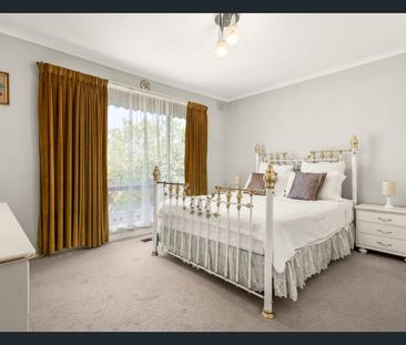 Single Level Family Living! - Photo 3