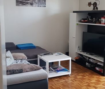 Appartement de 2.5 pièces au 7ème étage avec balcon - Photo 3