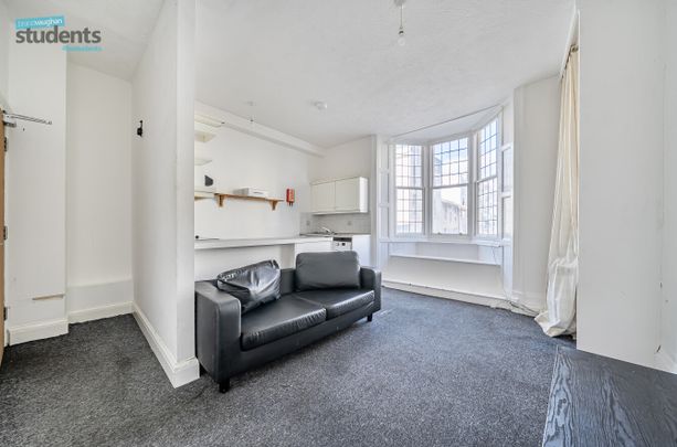 3 bedroom terraced maisonette to rent - Photo 1