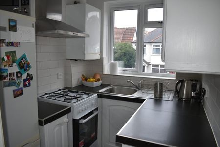 1 Bed Maisonette, Blawith Road, HA1 - Photo 4