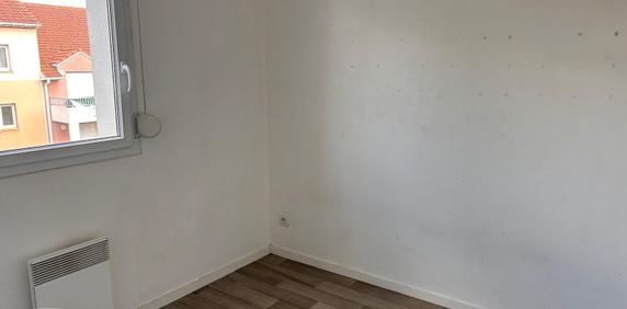 Location Appartement 2 pièces 54m² BAILLEUL 59270 - Photo 2