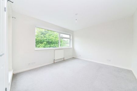 4 Bed Terraced House, Cockthorpe Close, B17 - Photo 4