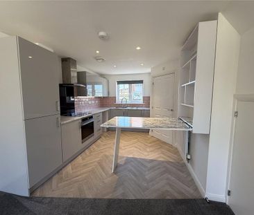 2 bedroom semi-detached house to rent - Photo 5