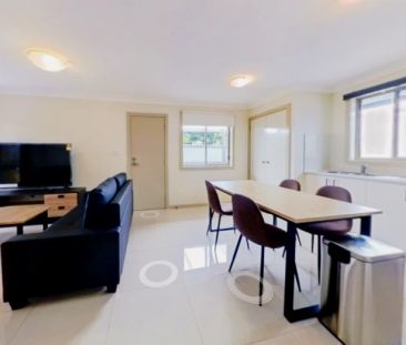 3 bed 2 bath-single room - Photo 1