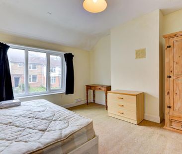 5 bedroom house to rent - Photo 2