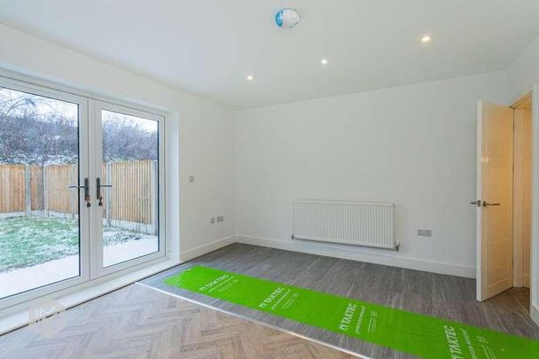 Abraham Fold, Little Hulton, Manchester, Greater Manchester, M38 - Photo 1