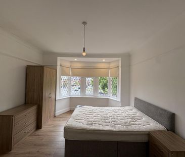 1 bedroom in a house share to rent - Photo 4