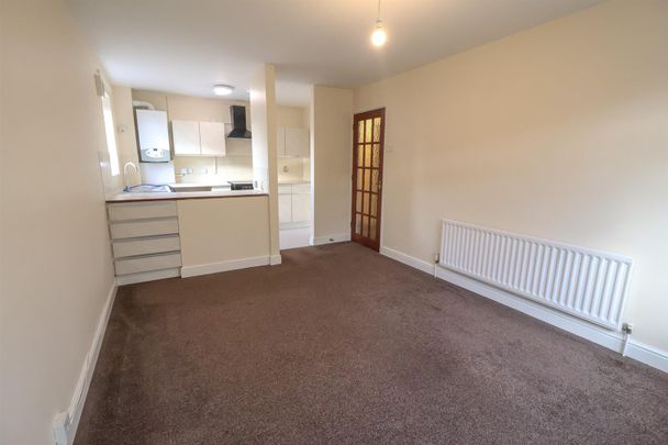 Headley Court, The Rough, Headless Cross, Redditch - Photo 1