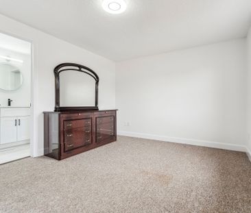 For Lease - 55 Browning Trail, Barrie, Ontario - Photo 4