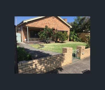 Handy Location - Photo 5