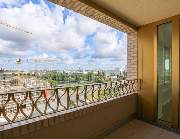 Panoramablick über Berlin: 2-Zi.-Wohnung im 9. OG mit ca. 85 qm -lichtdurchflutet und großzügig- - Foto 1