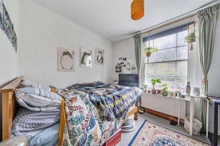 2 bedroom end of terrace house to rent - Photo 5