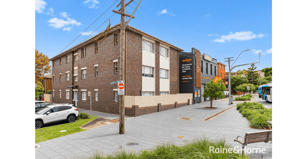 One Bedroom Unit Close to UNSW & Light Rail - Photo 1