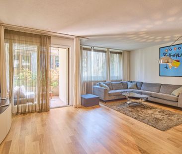 Furnished 2-room apartment with balcony in Zurich Seefeld in a quie... - Photo 2