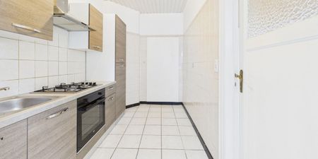 Appartement te huur in Jette voor € 900 met 1 slaapkamer - Photo 4
