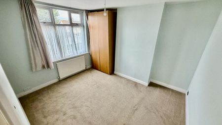 3 bedroom end of terrace house to rent - Photo 5