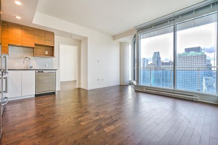 Experience the pulse of downtown Montreal at Allegra and Le V, where lively streets, top dining spots, and endless enter - Photo 3