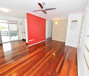 CLASSIC HIGH SET IN CLINTON PARK - Photo 2