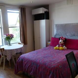 Studio to rent - Photo 1