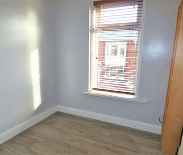 3 bed flat to rent in Gordon Road, South Shields, NE34 - Photo 3