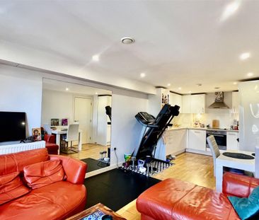 Langley House. Beavers Lane, Hounslow, TW4 - Photo 6