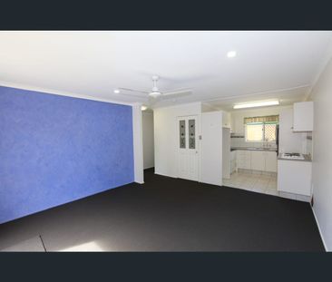 2/20 Parneno Street, Chevron Island, Qld 4217 - Photo 2
