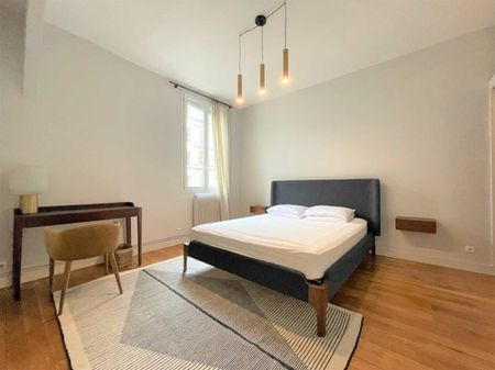Tout savoir sur cet appartement à Paris 10ème - Photo 2