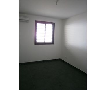 Location Appartement 2 pièces 43m² ST DENIS 97400 - Photo 1