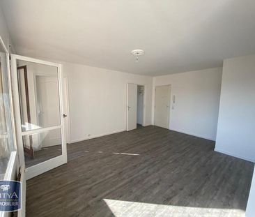 Location Appartement 4 pièces 67m² MARSEILLE 11ème - Photo 2