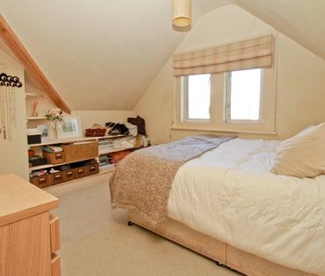 2 Bed Penthouse, Woodville Gardens, W5 - Photo 3