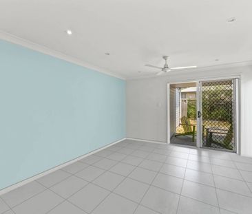 1/4 Stathis Place,BUNDAMBA - Photo 2