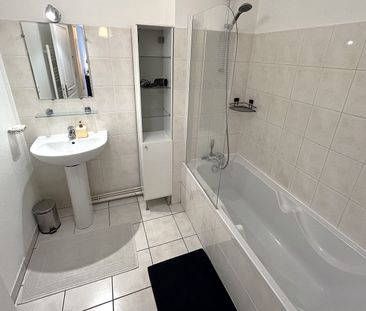 Location Appartement 2 pièces 46m² - Photo 5