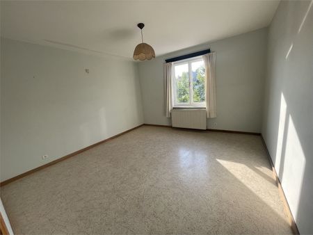 Sint-Andries,ruim zonnig vernieuwd energiezuinig appartement van 128 m2 , living van 47m2, 2 slaapkamers en open bureau - Photo 5