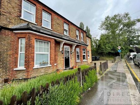 Hook Road, Epsom, KT19 - Photo 4