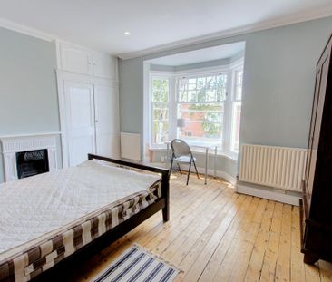 4 bedroom terraced house to rent - Photo 2