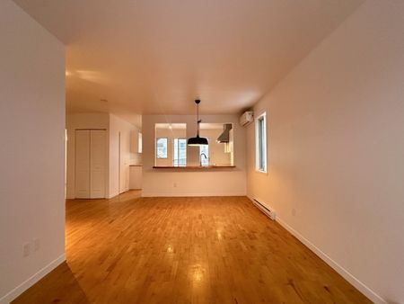 6720 27e Avenue, #2 - Photo 3