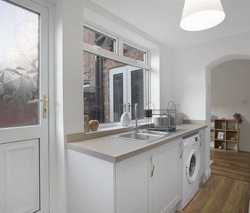 2 bedroom terraced house to rent - Photo 4