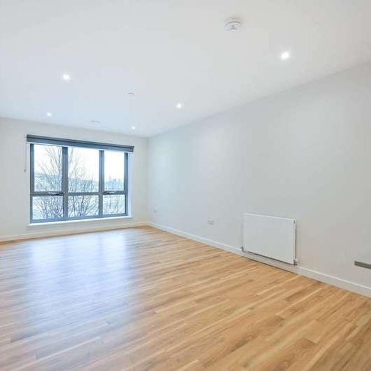 Greenford Quay, Greenford, UB6 - Photo 1