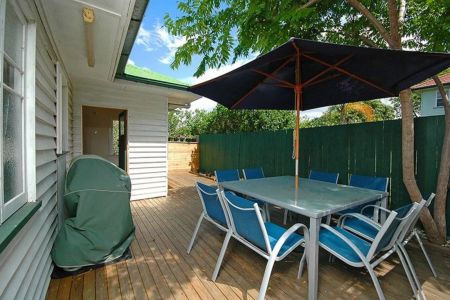 281 Chatsworth Road, Coorparoo. - Photo 3