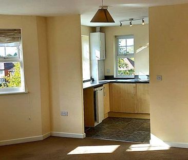 2 bedroom flat to rent - Photo 2