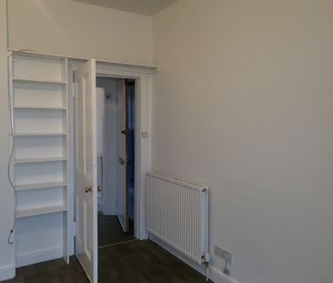 Property to let in Dundee - Photo 2