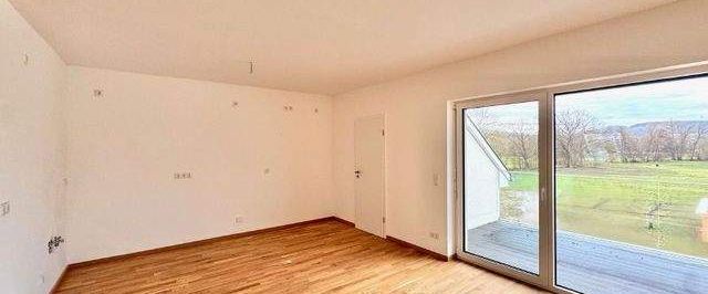 Großzügige Dachgeschosswohnung mit Dachterrasse - Foto 1