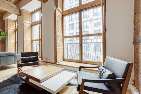 Condo for rent, Montréal (Ville-Marie) - Photo 2